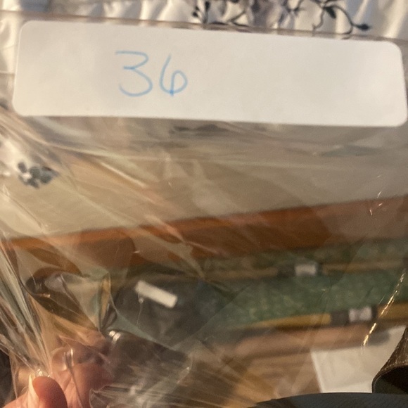 Chinese Laundry Gold Snake Skin Closed Toe Stilleto Heels Size 8 - Picture 13 of 14